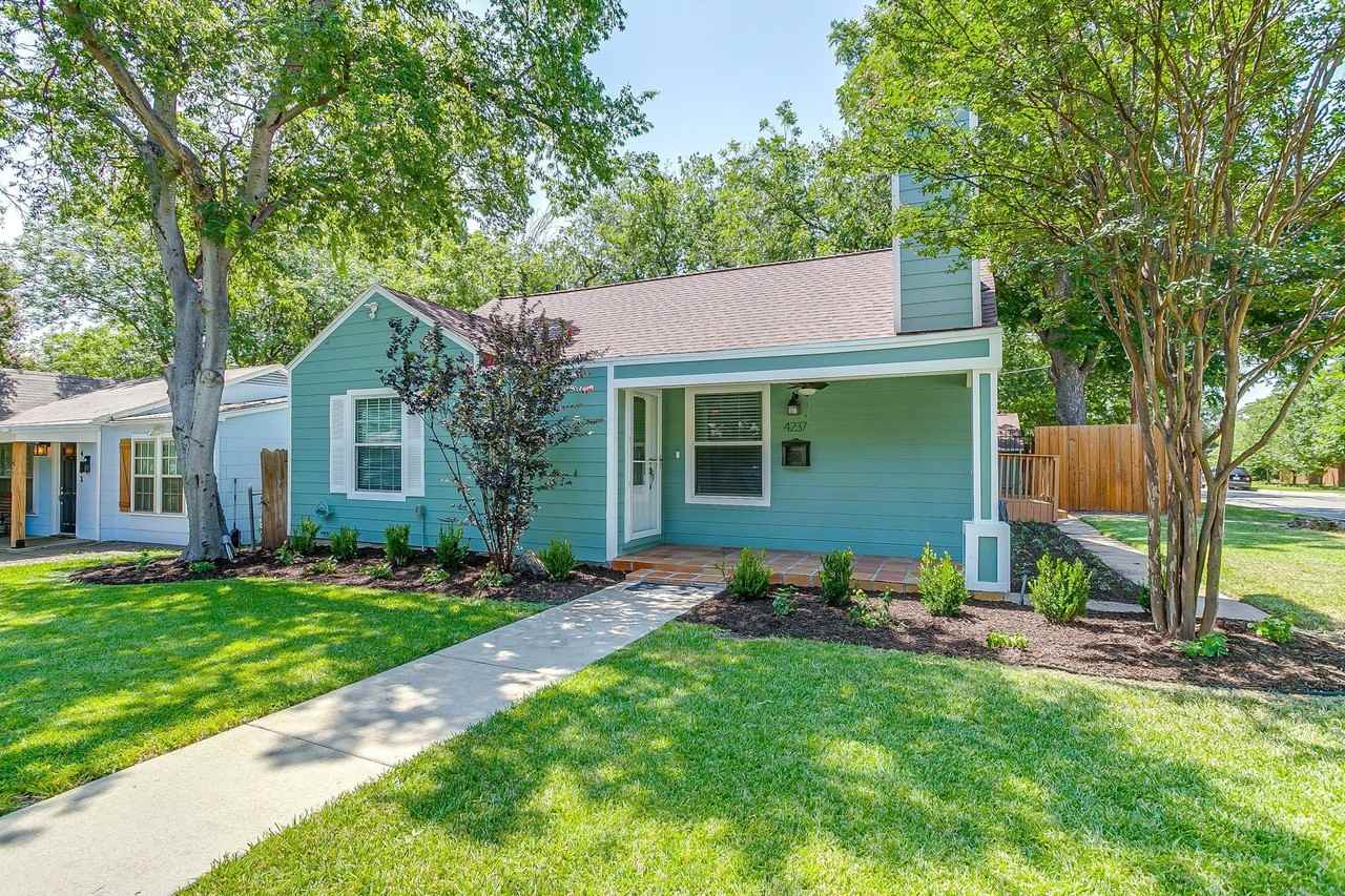 4237 Geddes Ave - Photo 4 of 37