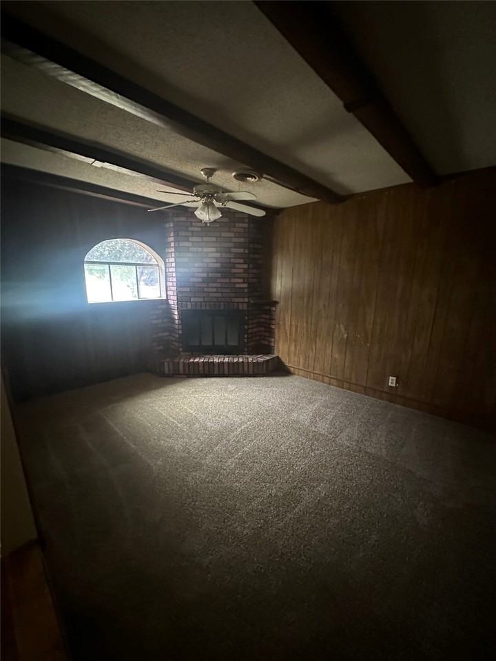 401 S Jefferson Dr - Photo 4 of 17