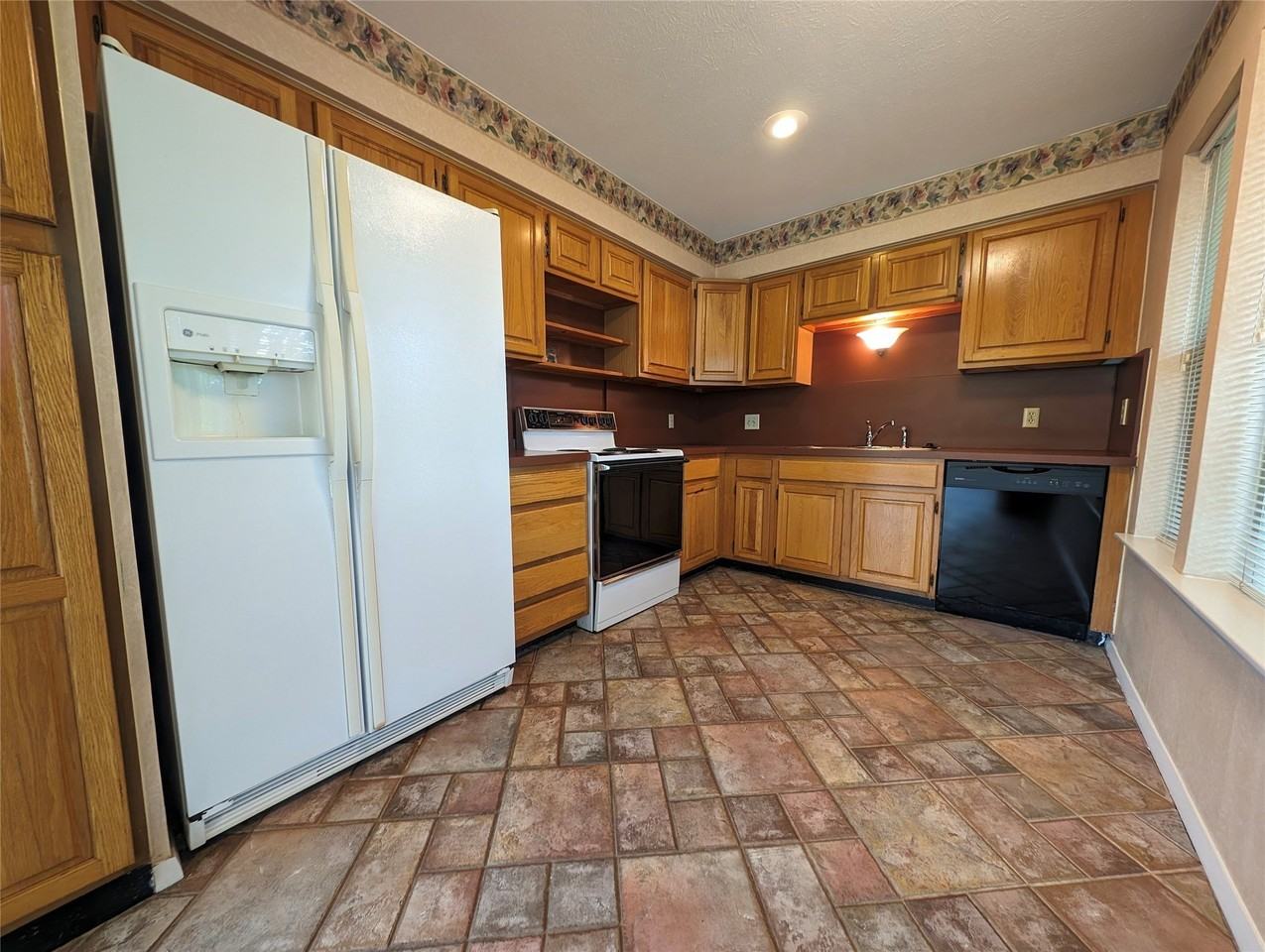 132 E Bethel School Rd - Photo 5 of 8