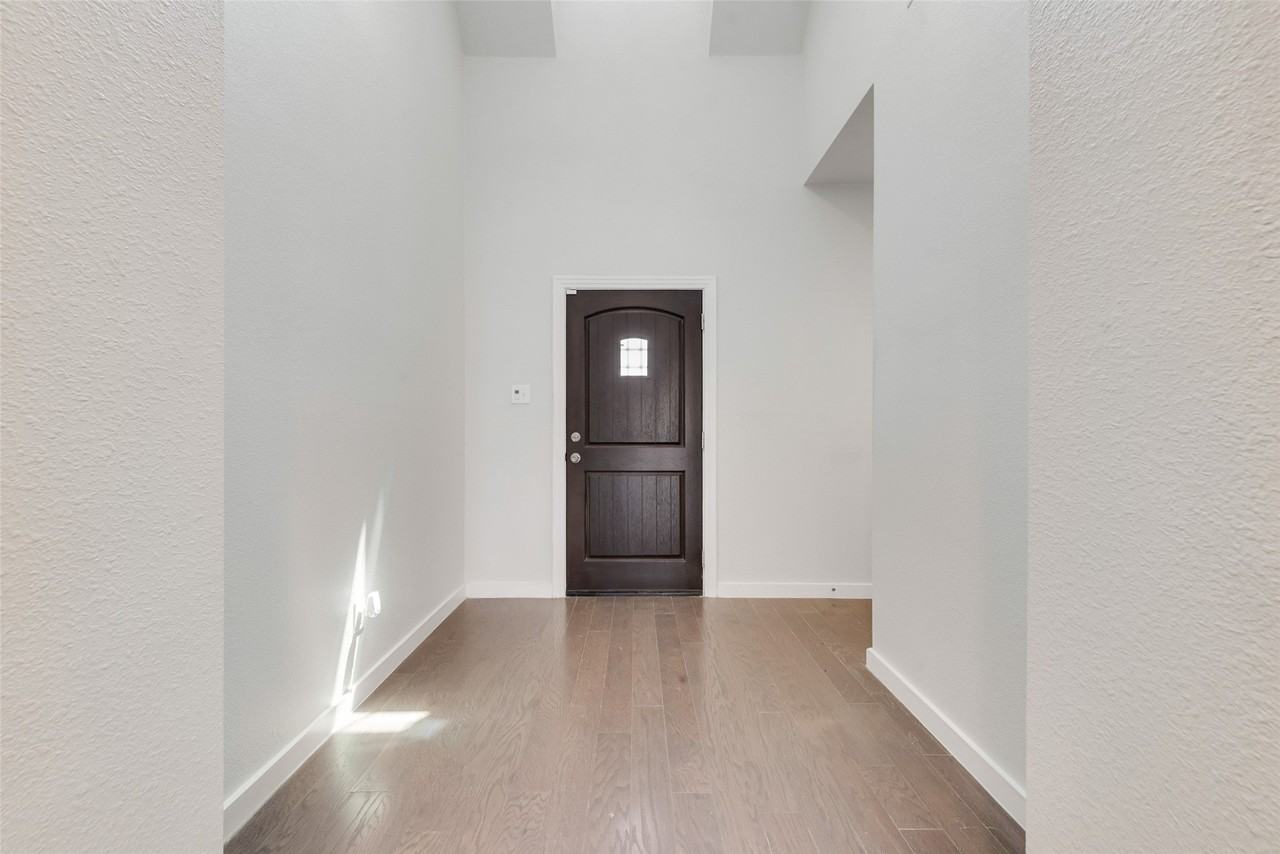 1617 Spoonbill Dr - Photo 2 of 29