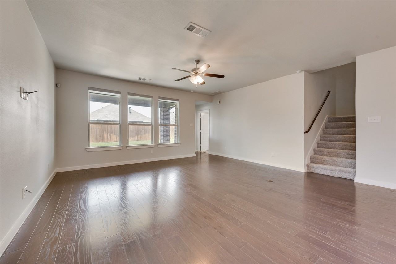 1617 Spoonbill Dr - Photo 6 of 29