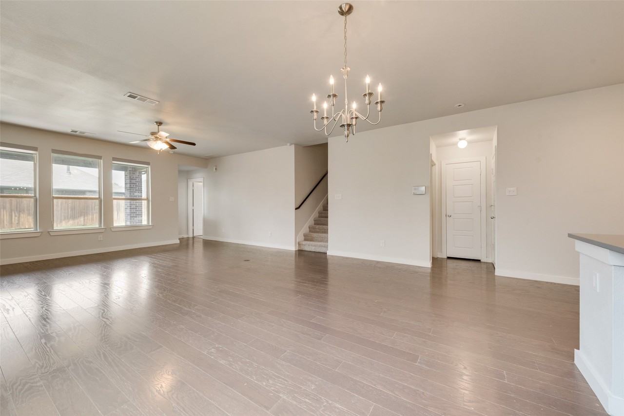 1617 Spoonbill Dr - Photo 7 of 29