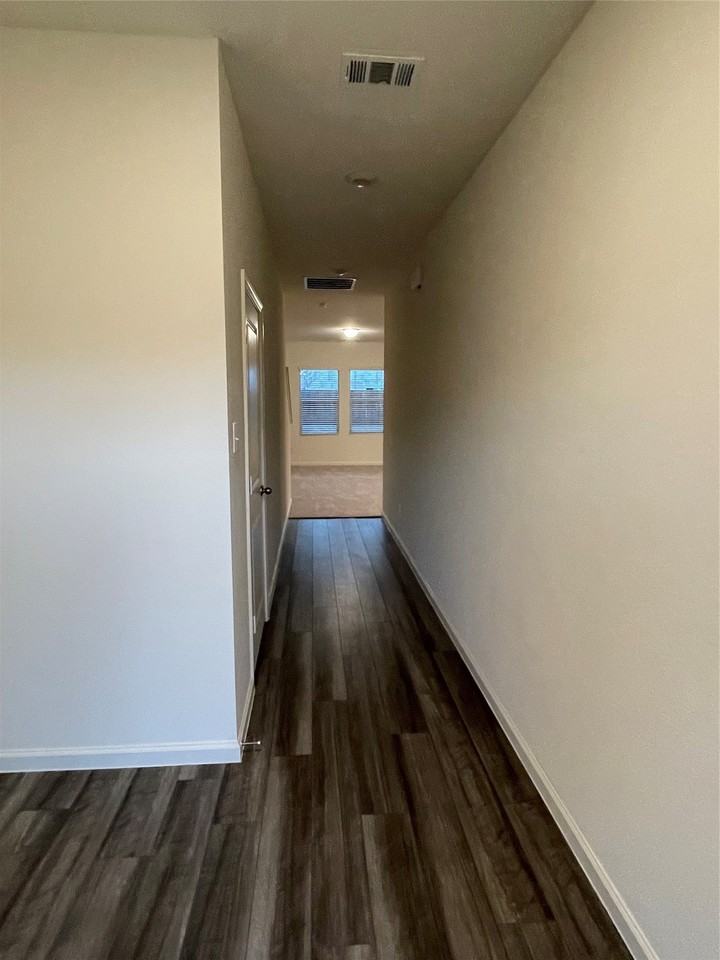 1815 Chapel Hill Rd - Photo 2 of 20
