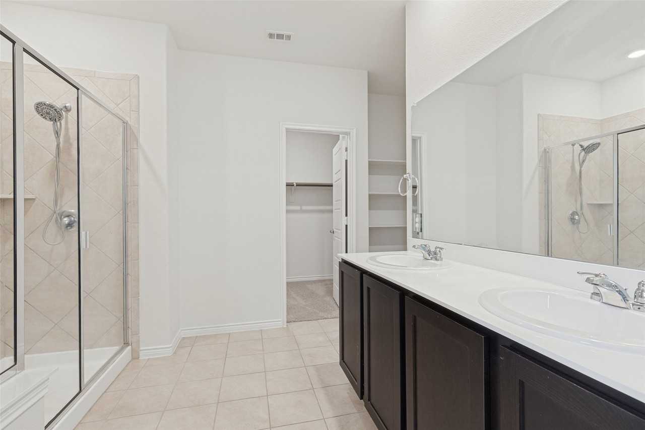 1012 Crepe Myrtle Ln - Photo 6 of 12