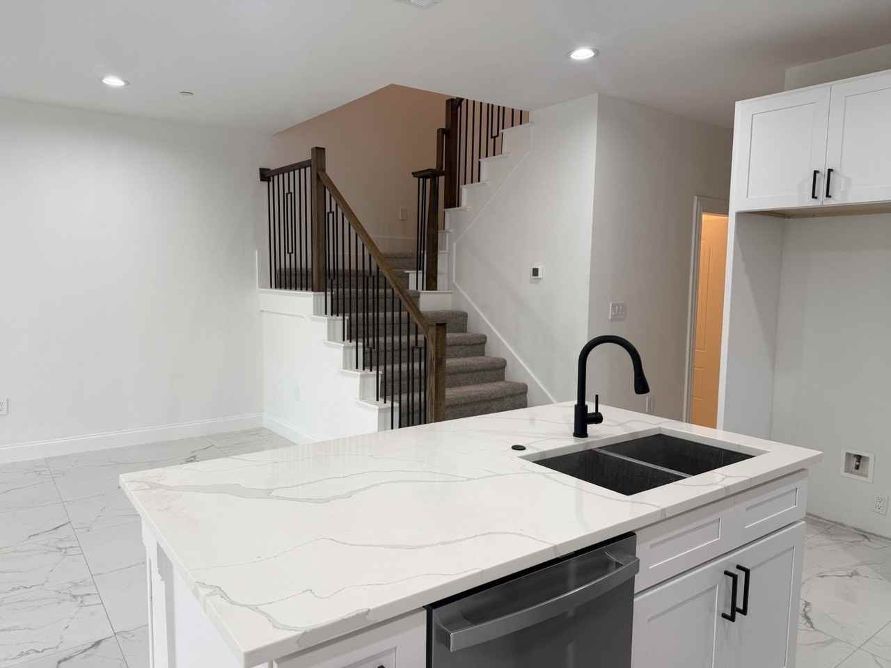 6218 Dewitt St - Photo 7 of 23