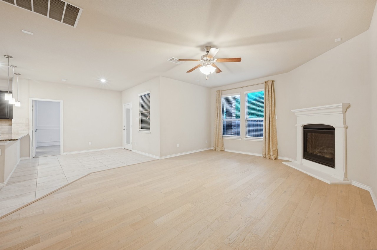 10020 Long Branch Dr - Photo 3 of 12