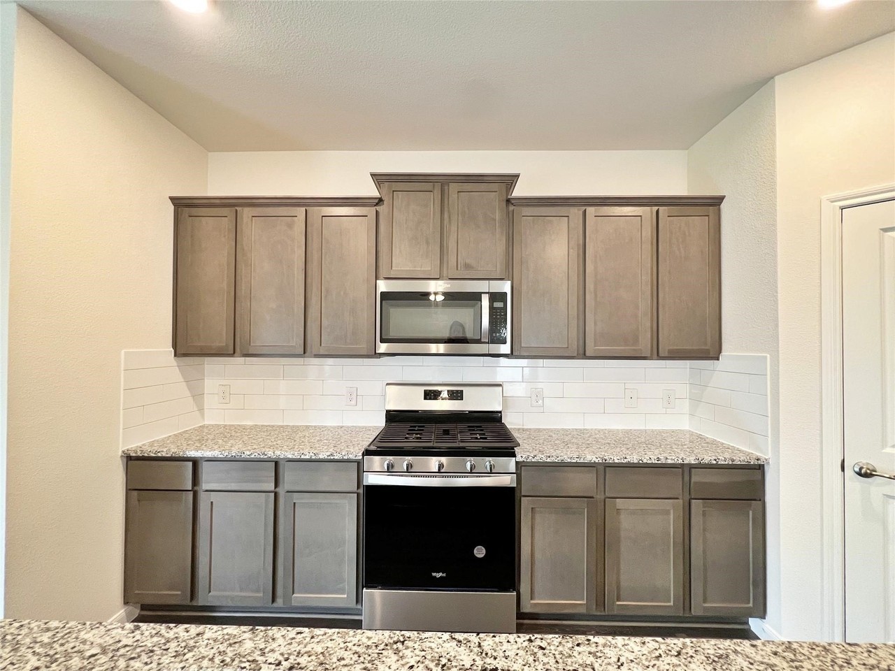 609 Range Dr - Photo 6 of 16