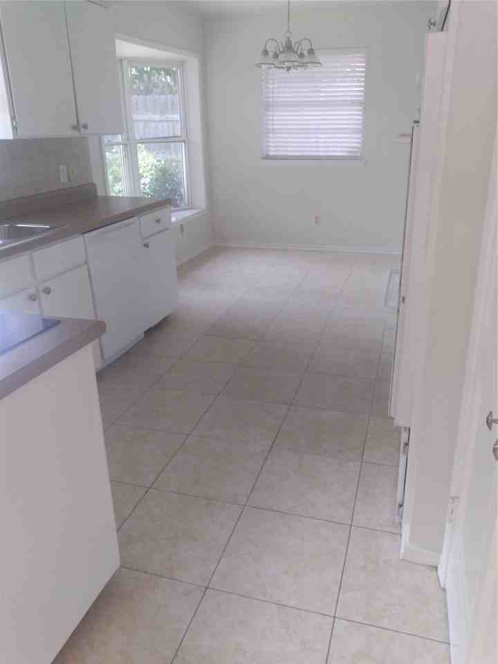 5613 Galway Ln - Photo 3 of 8