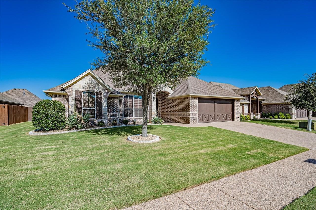 917 Joshua Ct - Photo 4 of 27