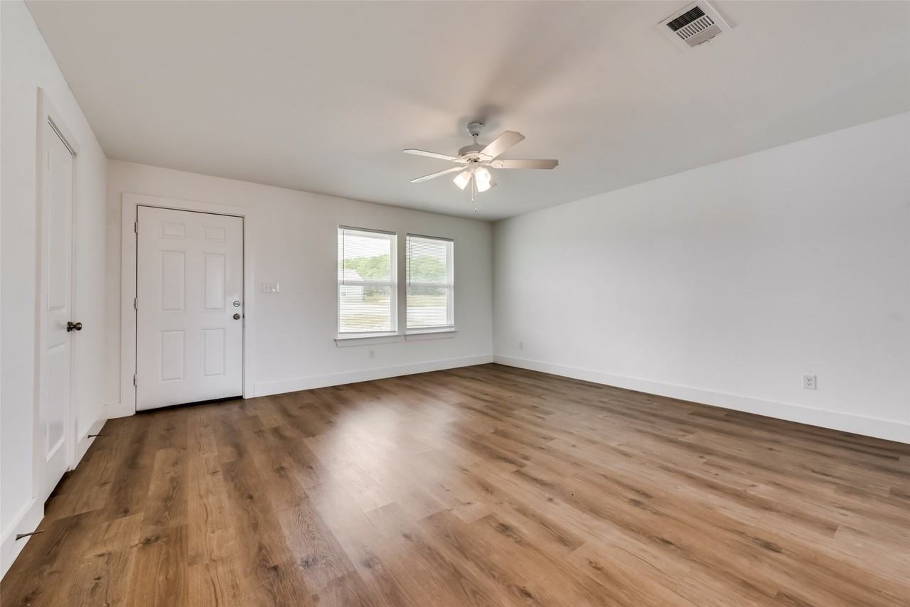 168 Private Road 4211 #100 - Photo 6 of 20
