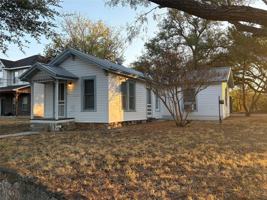 featured image of 407 Paluxy St