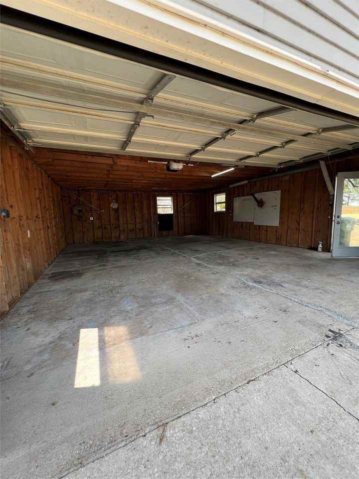 14759 Nightingale Ln - Photo 6 of 32