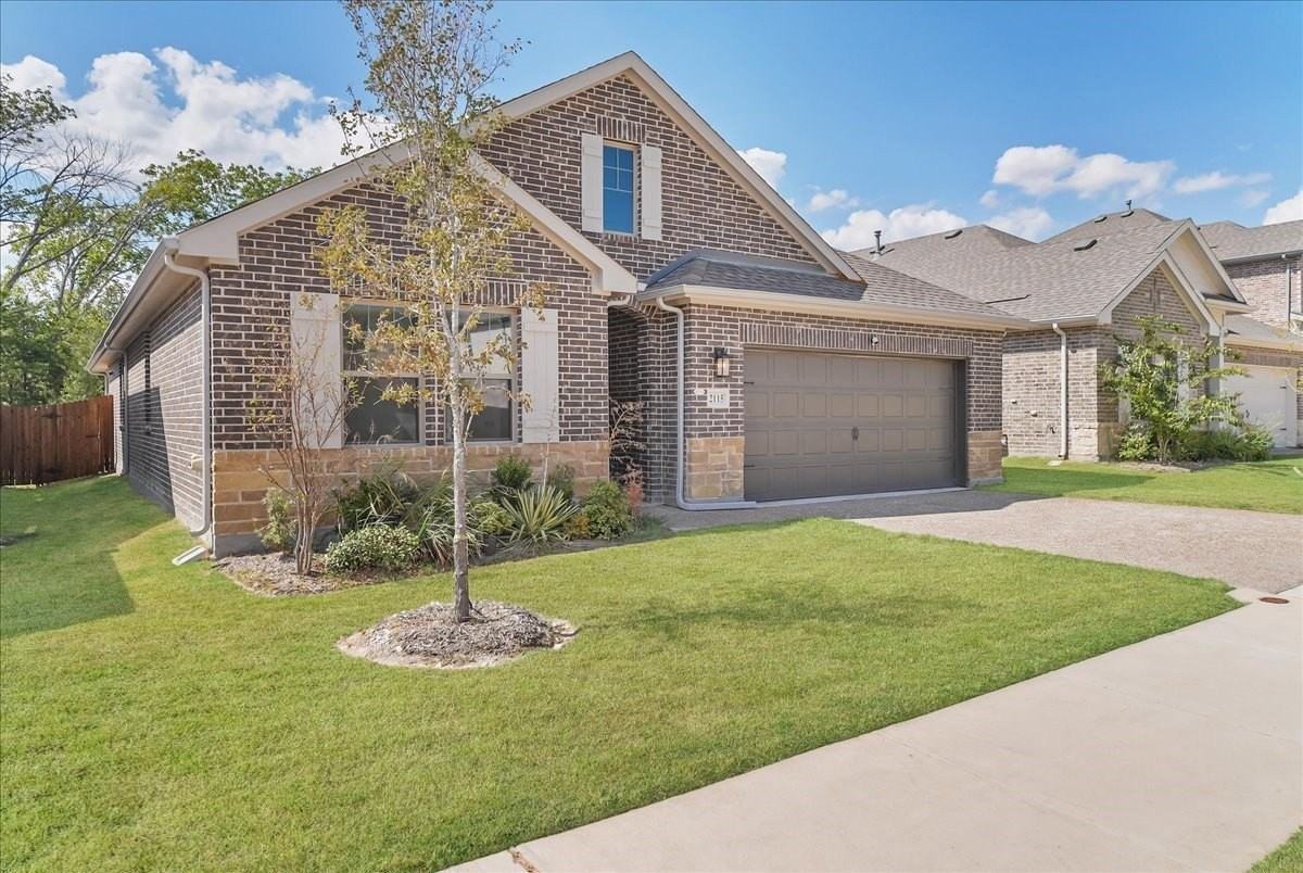 2115 Meadowlark Ln - Photo 2 of 30