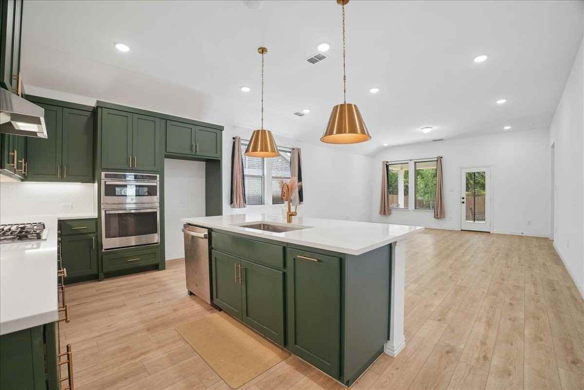 2115 Meadowlark Ln - Photo 7 of 30