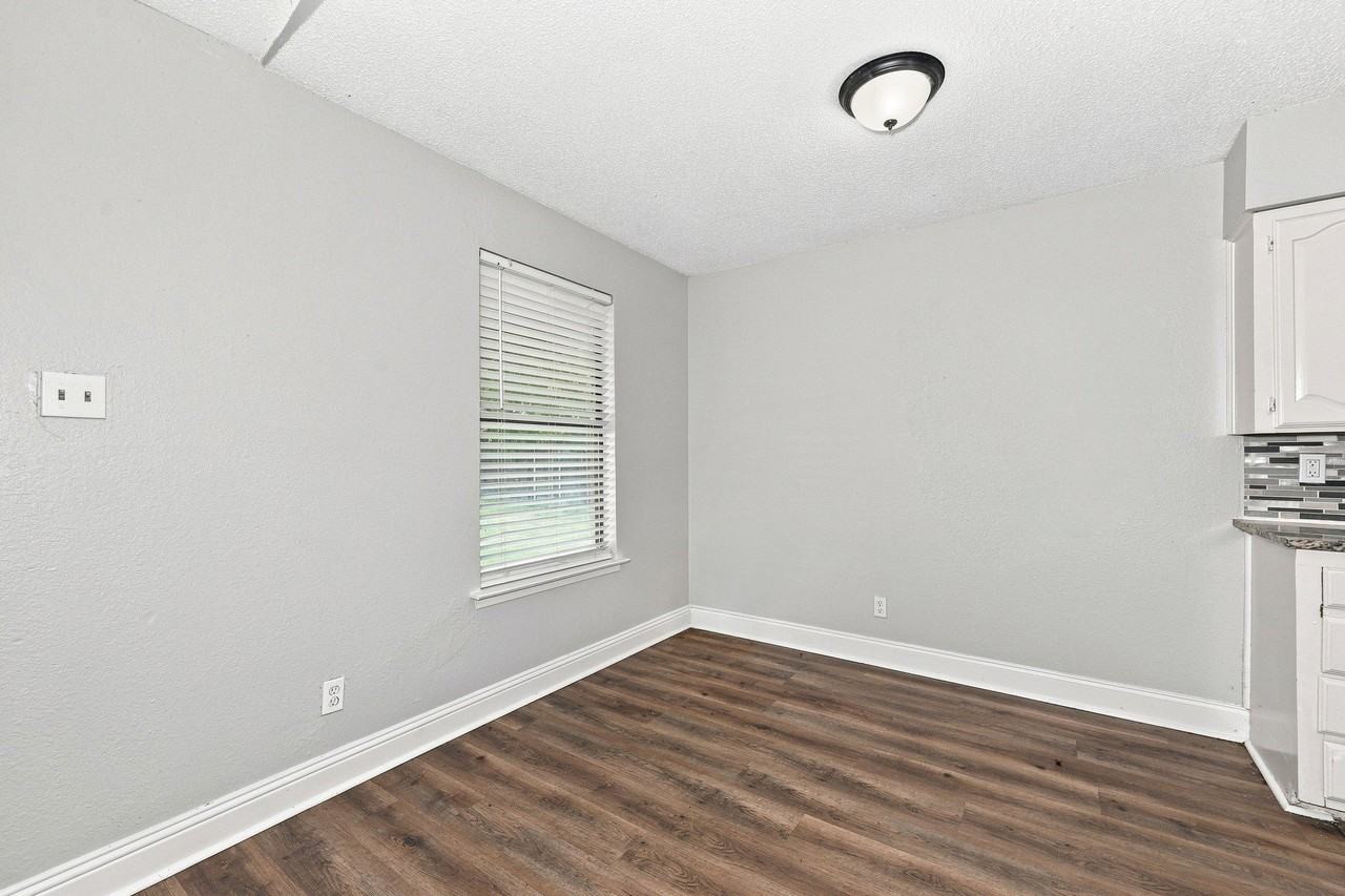 2616 Alamain Dr - Photo 7 of 15