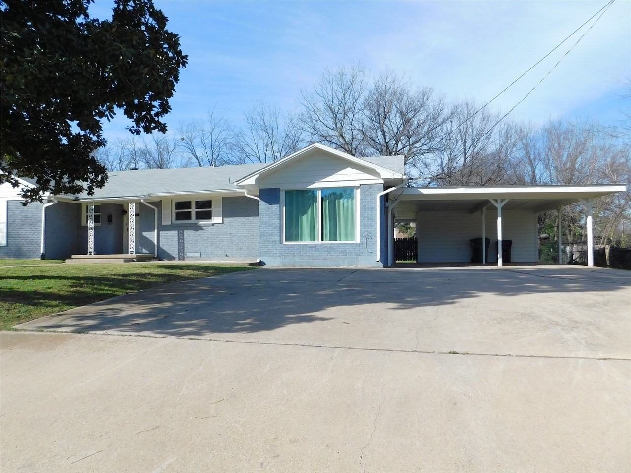 819 Thomas St - Photo 3 of 32