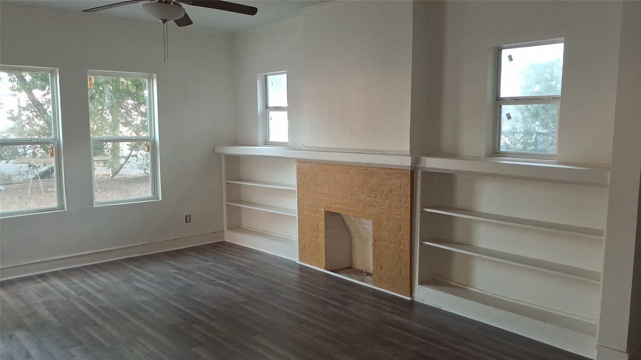 1224 Frost Ave - Photo 3 of 17