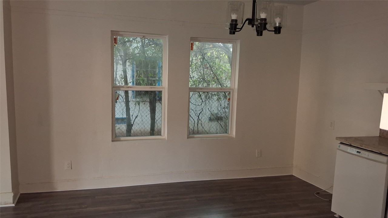 1224 Frost Ave - Photo 6 of 17