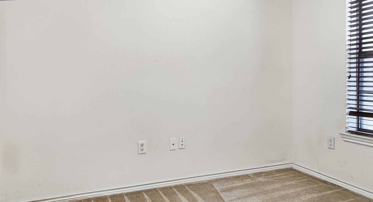 2006 Azure Pointe - Photo 4 of 20