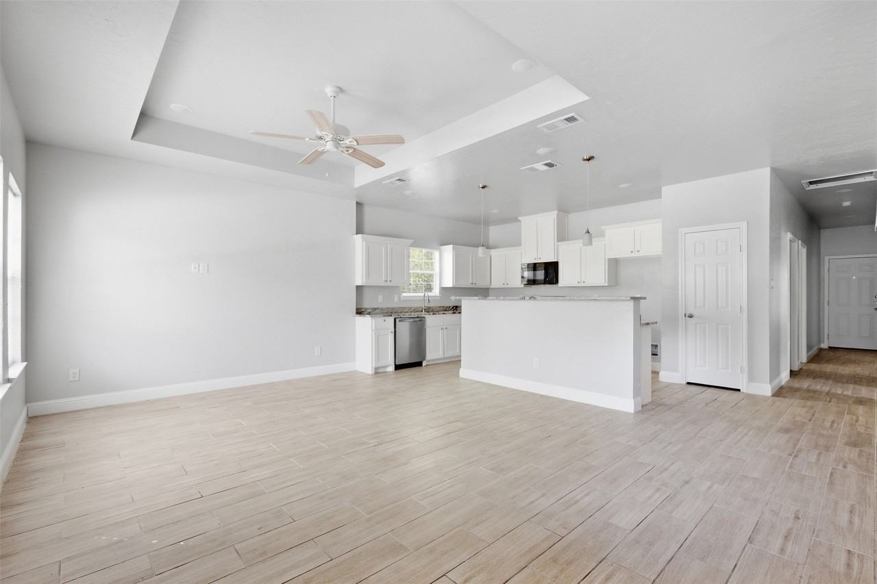 4104 Gordon St - Photo 2 of 20
