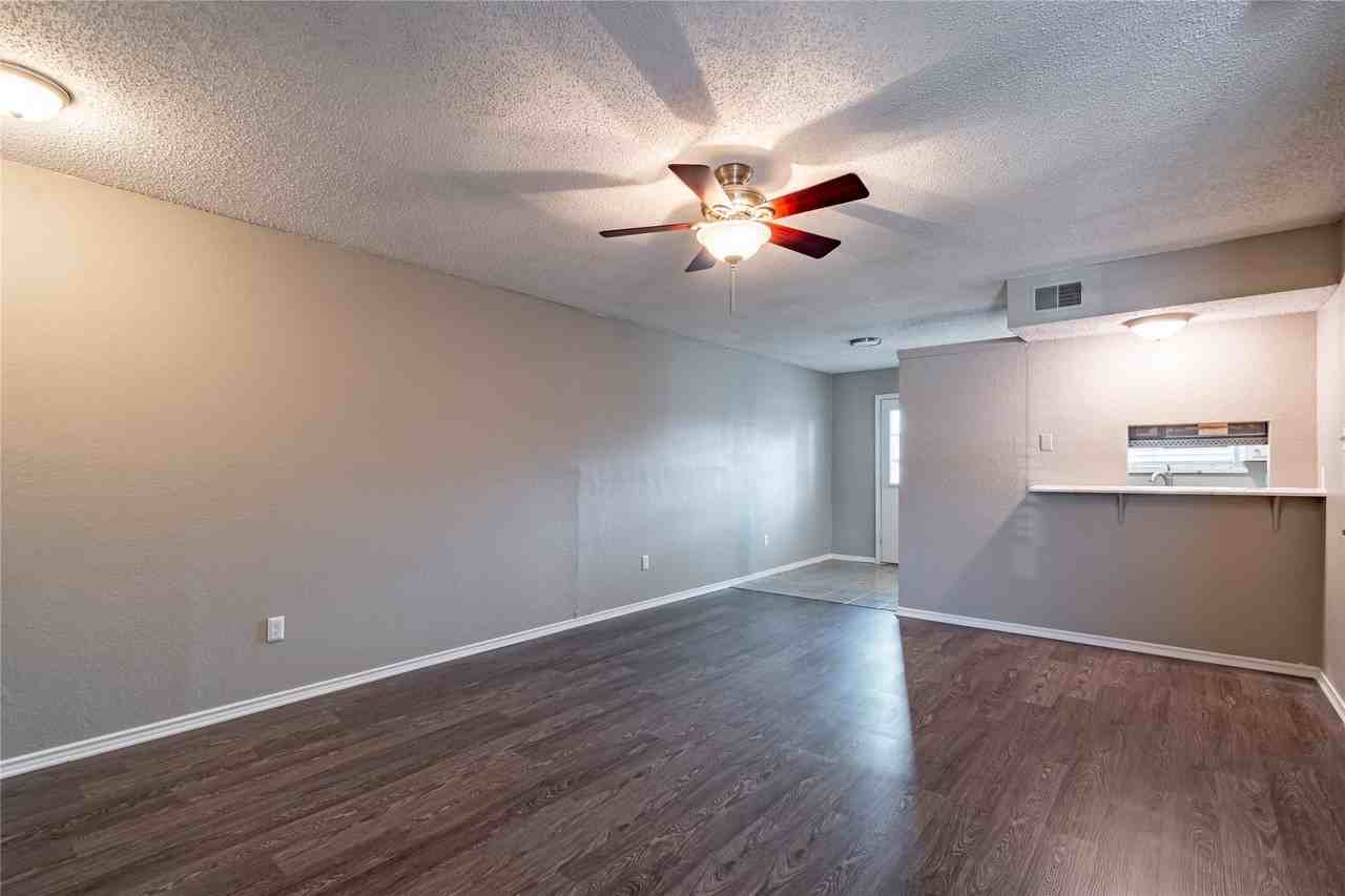 400 Cambridge Dr #400 - Photo 2 of 21