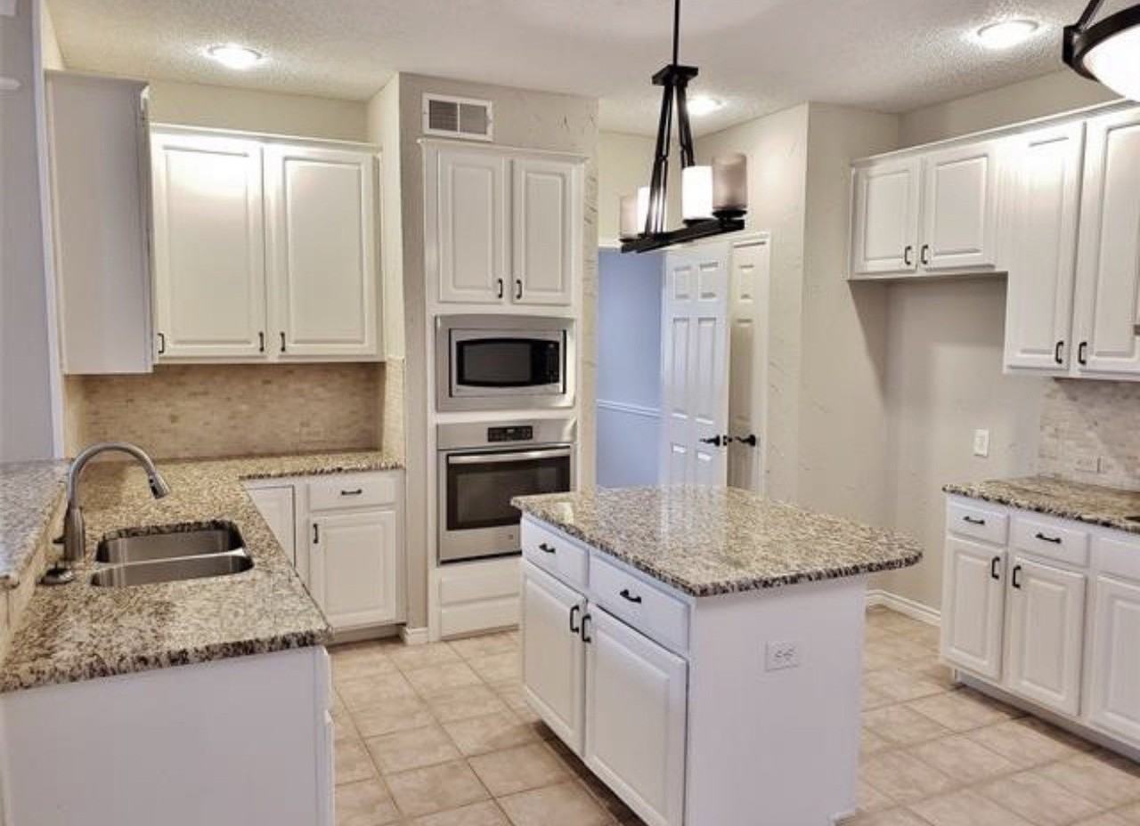 211 Moss Hill Rd - Photo 4 of 14
