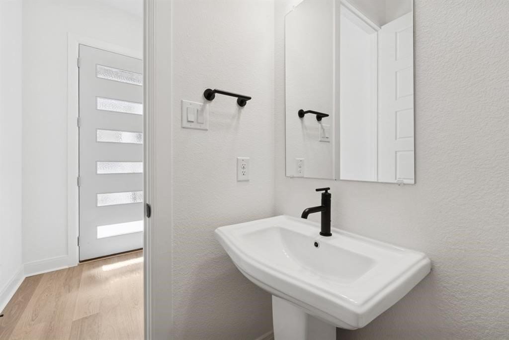 4835 Fuller Ct #605 - Photo 5 of 18