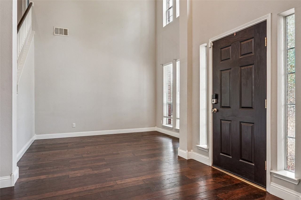 6510 Daisy Dr - Photo 5 of 40