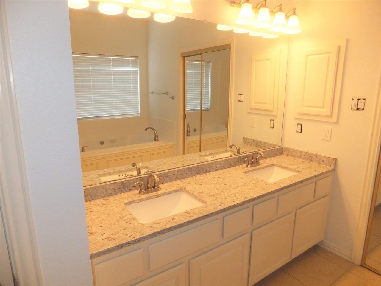 2641 Shadow Hill Ln - Photo 7 of 7