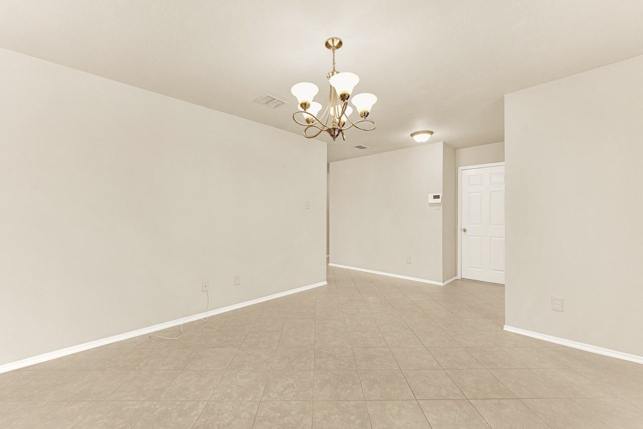 2809 Mesa Valley Dr - Photo 4 of 29