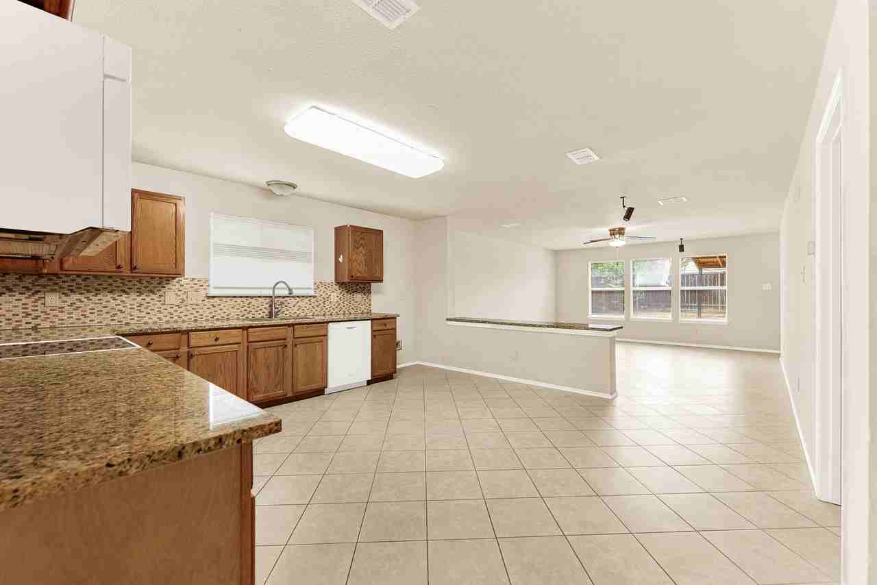 2809 Mesa Valley Dr - Photo 5 of 29
