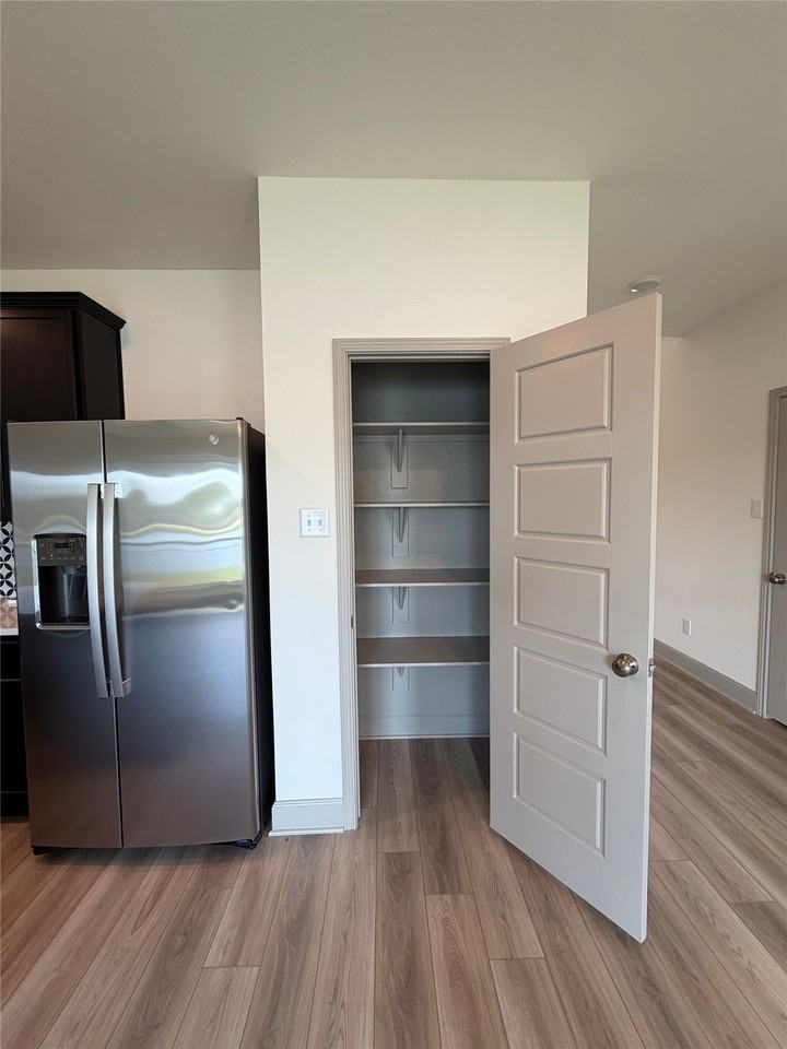 1220 Elise Ave - Photo 7 of 28