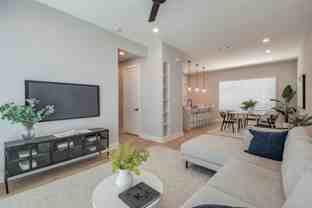 1423 N Carroll Ave - Photo 1 of 1
