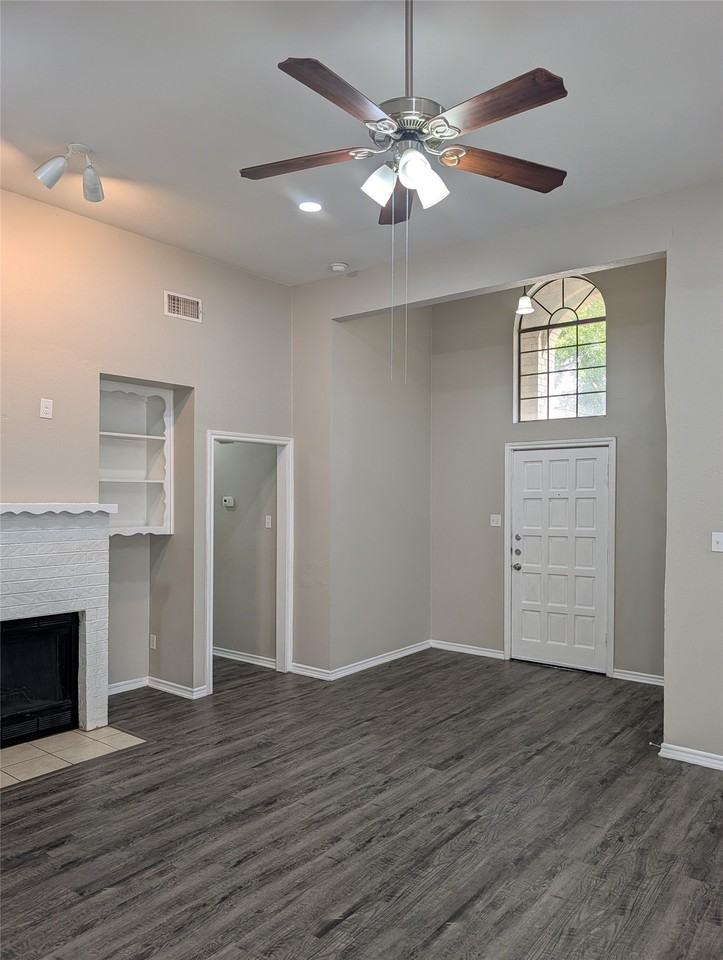 4901 Dax Dr - Photo 4 of 18