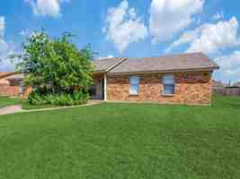 featured image of 1111 N Nolan River Rd #B
