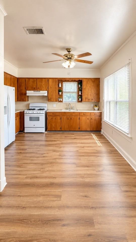 2041 Swenson St - Photo 4 of 29