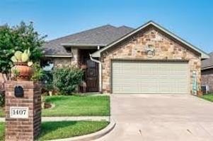 featured image of 1407 Lauren Ln