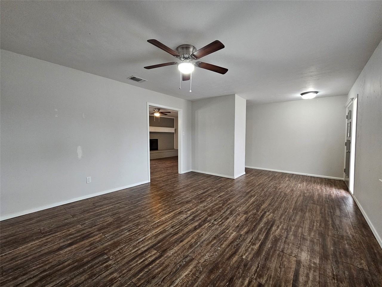 204 Mockingbird Ln - Photo 5 of 20