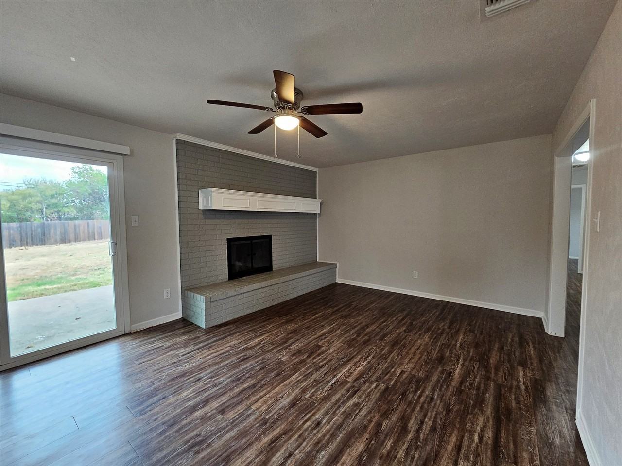 204 Mockingbird Ln - Photo 7 of 20