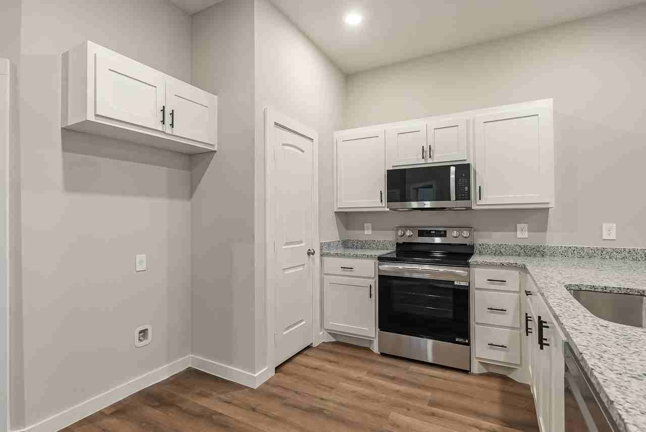 2625 Baron Ave - Photo 5 of 37