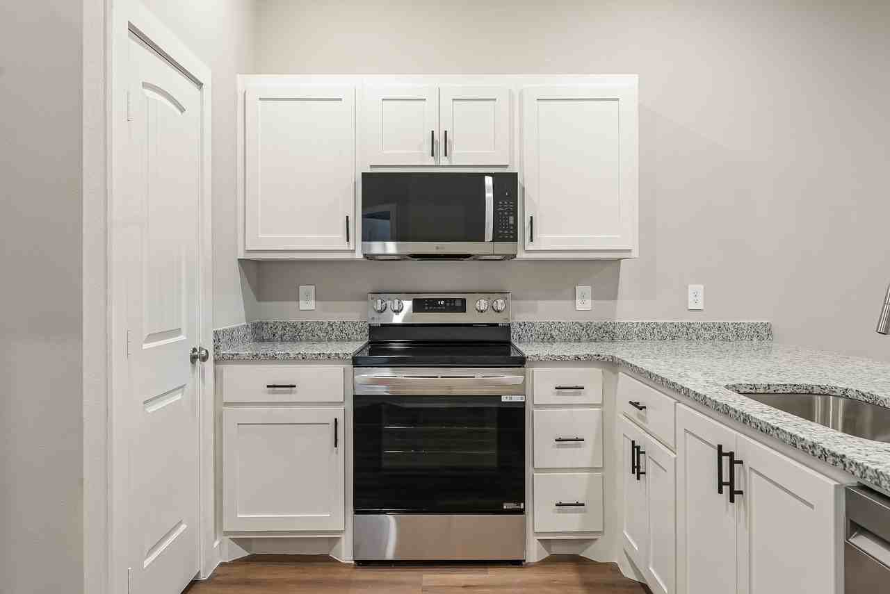 2625 Baron Ave - Photo 6 of 37