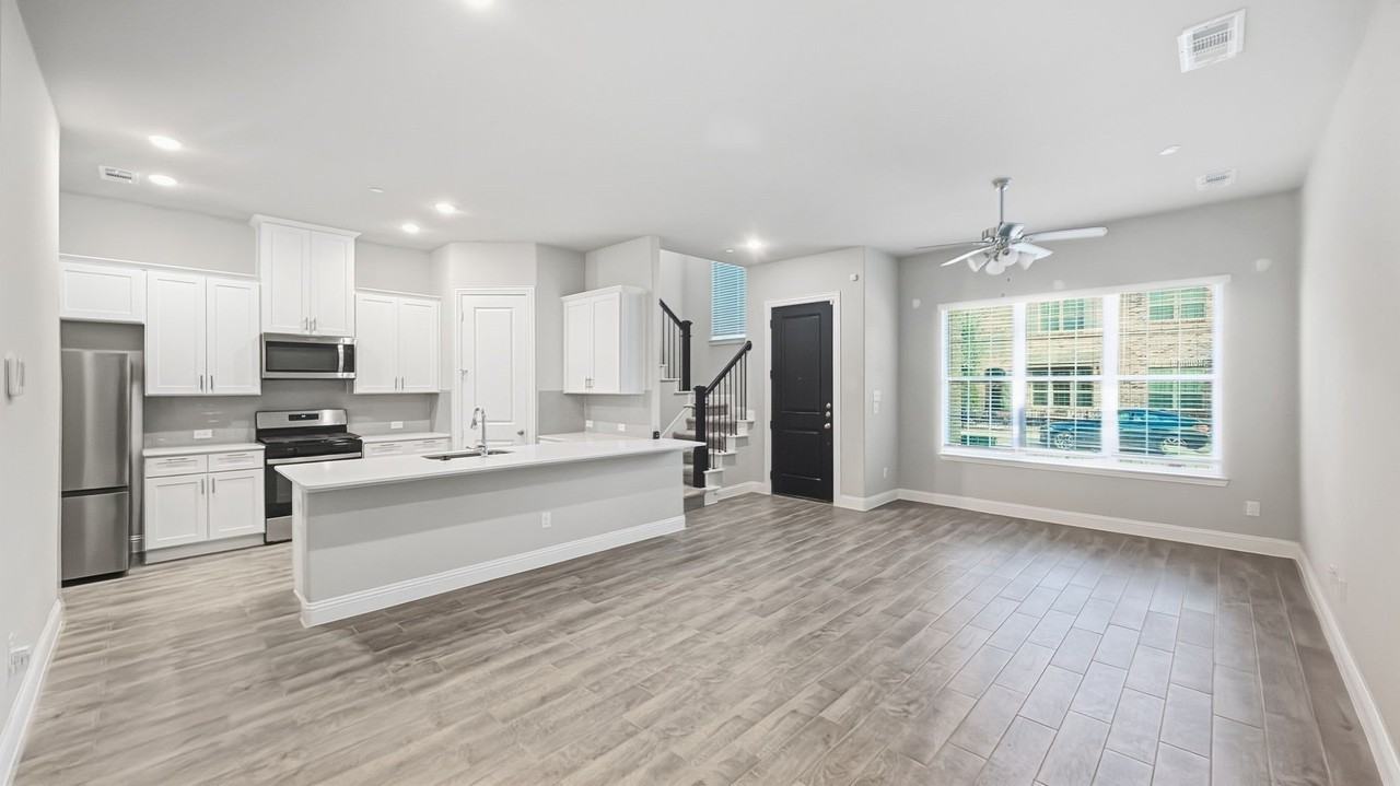 6247 Rilla St - Photo 2 of 22
