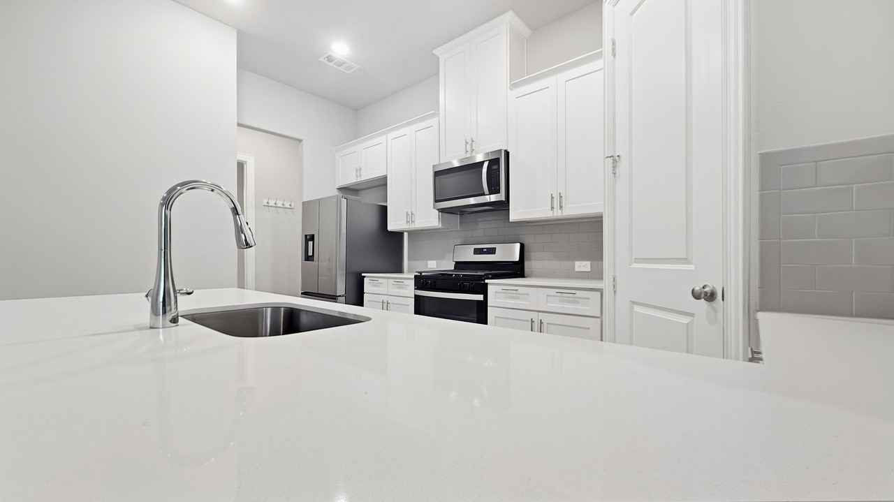 6247 Rilla St - Photo 3 of 22