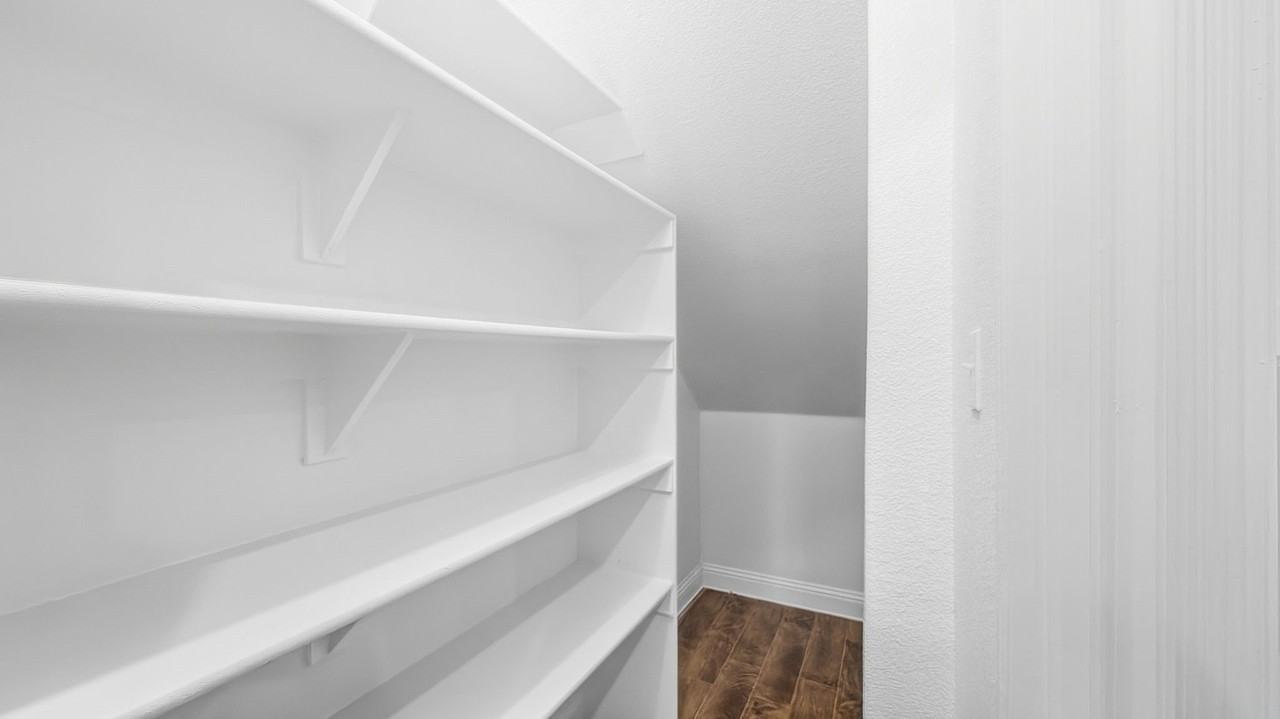 6247 Rilla St - Photo 6 of 22