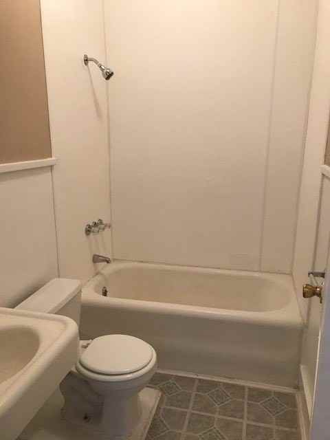 649 En 18th St #3 - Photo 6 of 6