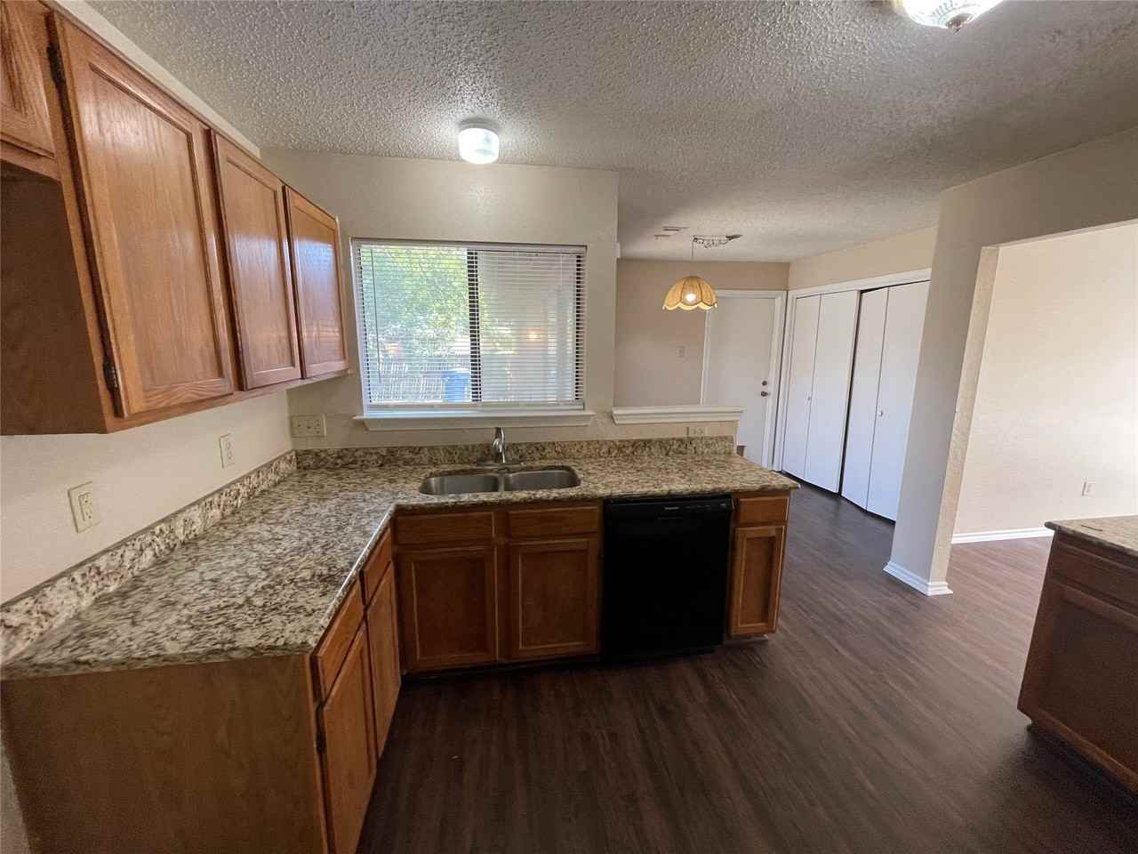 2310 Windridge Ln - Photo 6 of 15
