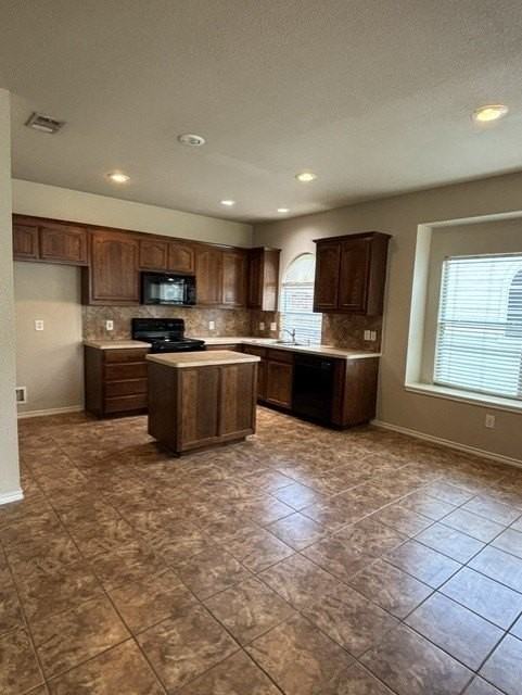 661 Rosario Ln - Photo 7 of 12