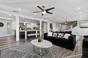 featured image of 2030 Klondike St