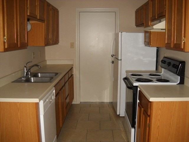 1503 Yeomans Rd - Photo 6 of 9