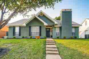 8341 Edgewater Dr - Photo 1 of 1